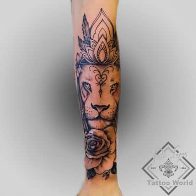 Tattoo Löwe Rose